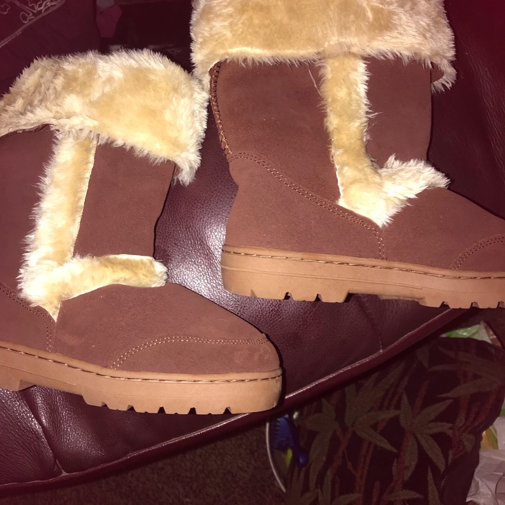 Style & Co boots 7M brown with fur inside and out